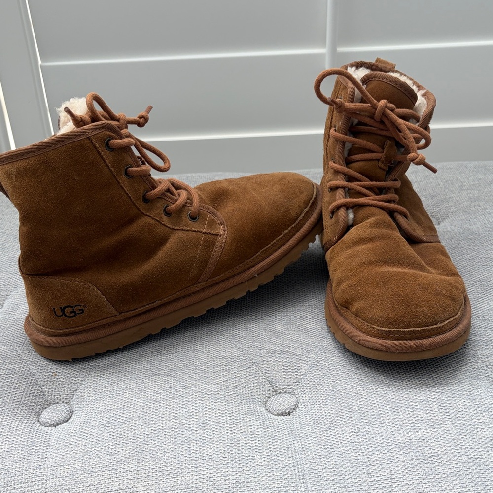 UGG Chestnut Lace-Up Boots